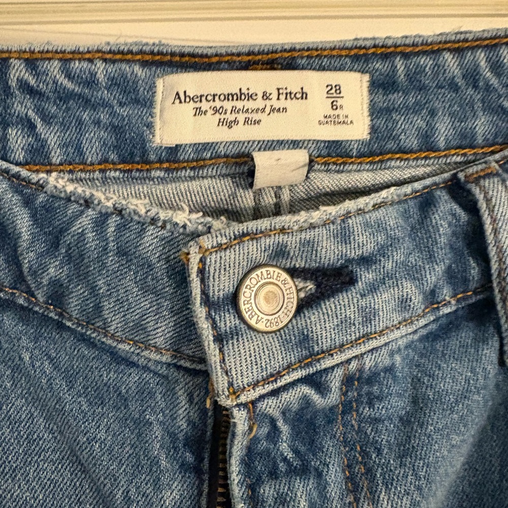 Abercrombie & Fitch High Rise Jeans
